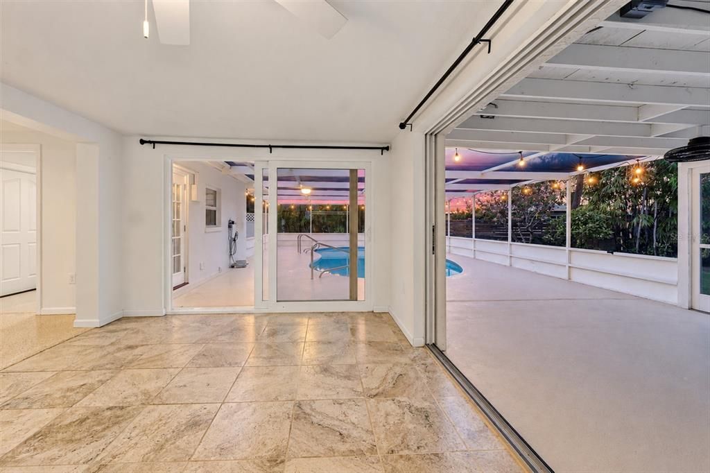 For Sale: $549,000 (3 beds, 3 baths, 1502 Square Feet)
