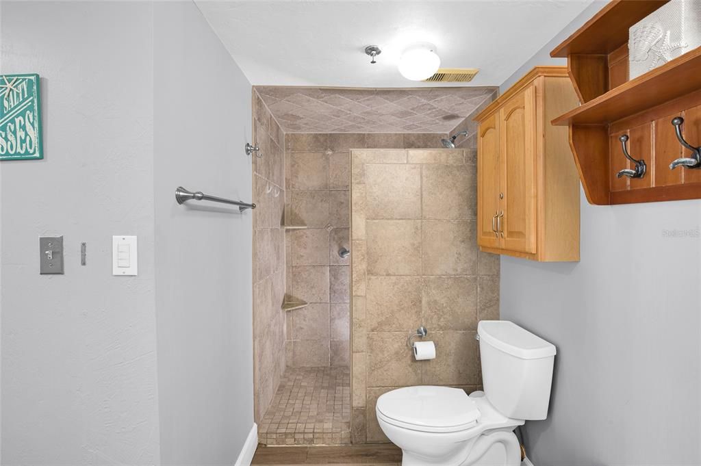 En Venta: $595,000 (2 camas, 2 baños, 1265 Pies cuadrados)
