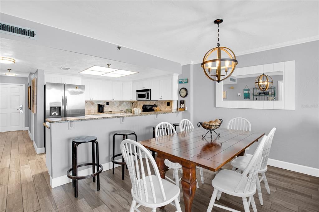 En Venta: $595,000 (2 camas, 2 baños, 1265 Pies cuadrados)