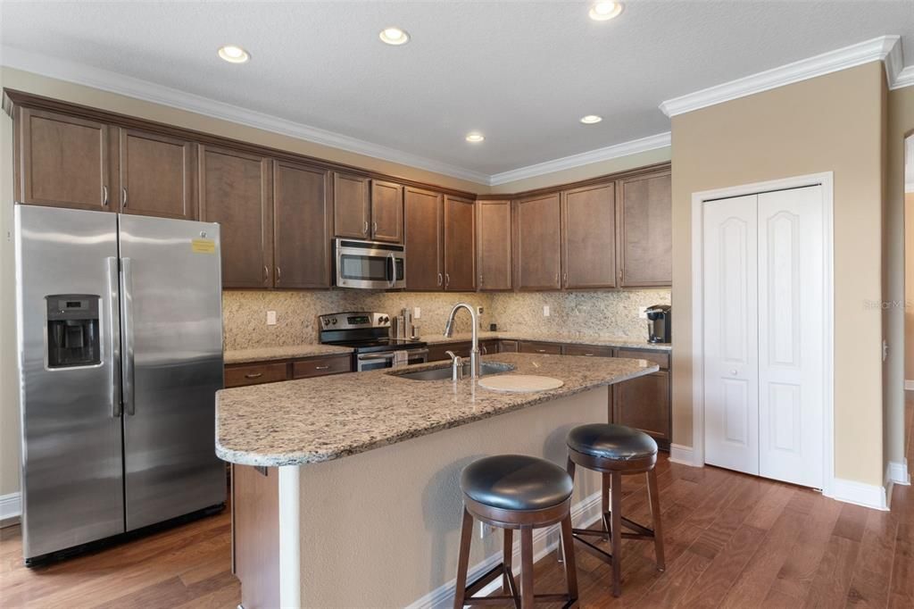For Sale: $424,000 (3 beds, 2 baths, 1985 Square Feet)