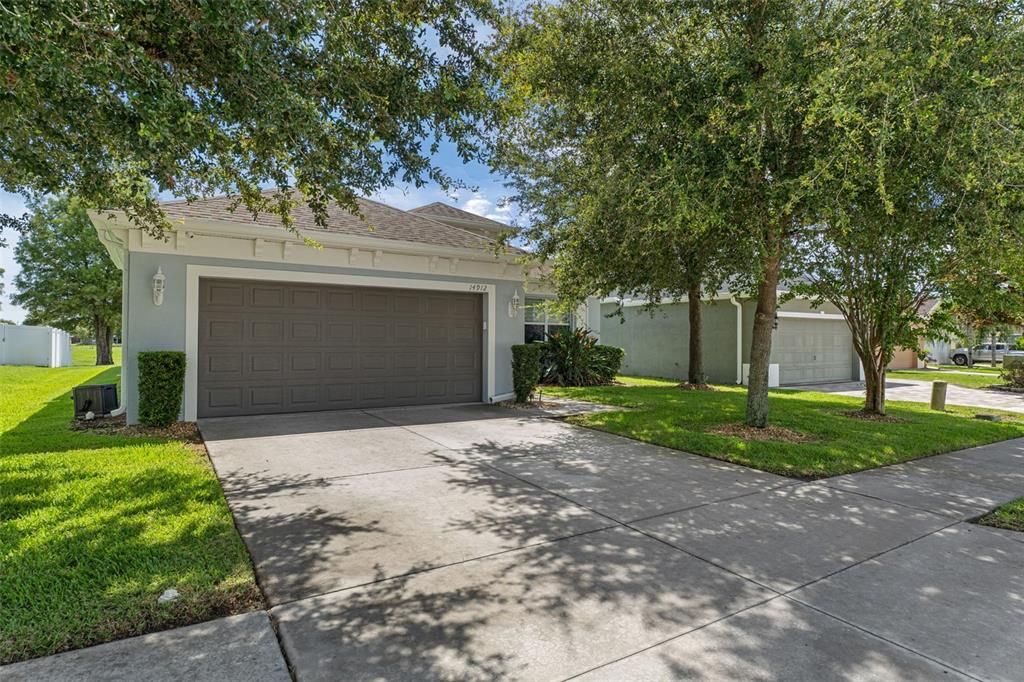 For Sale: $424,000 (3 beds, 2 baths, 1985 Square Feet)