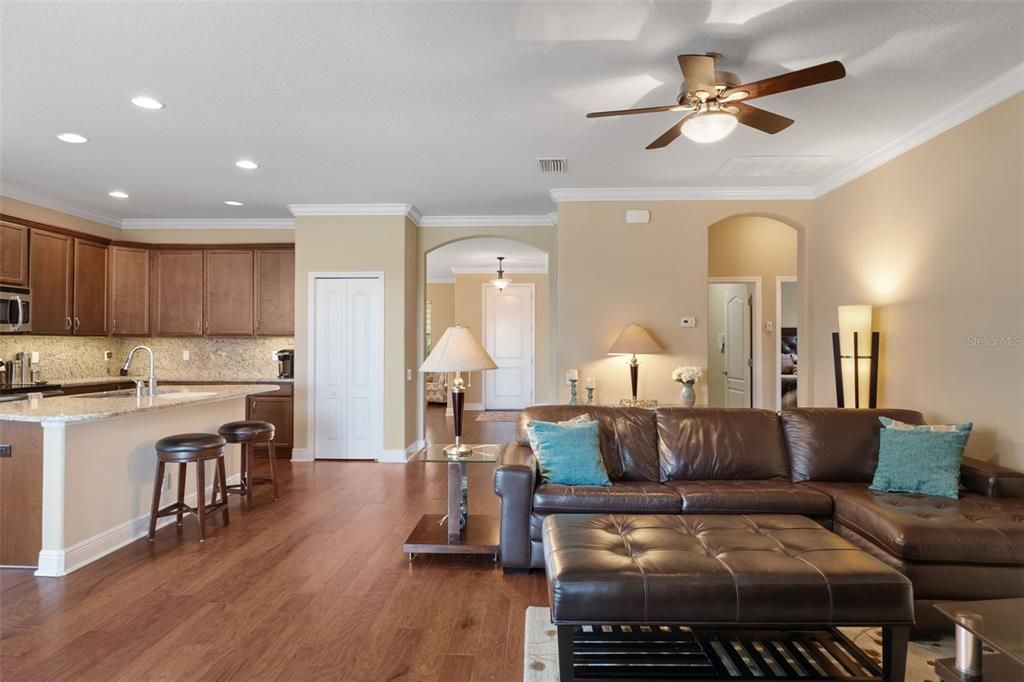 For Sale: $424,000 (3 beds, 2 baths, 1985 Square Feet)