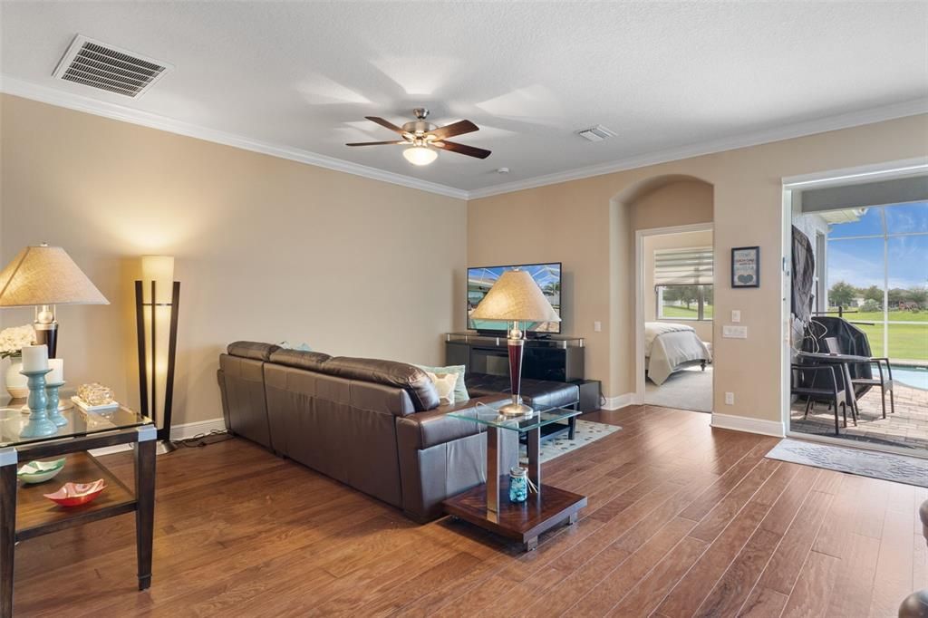 For Sale: $424,000 (3 beds, 2 baths, 1985 Square Feet)
