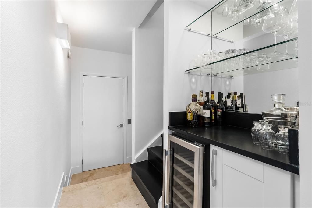 For Sale: $1,000,000 (3 beds, 3 baths, 2296 Square Feet)