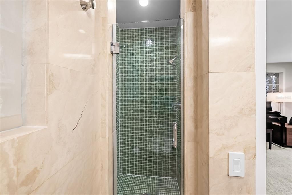 For Sale: $1,000,000 (3 beds, 3 baths, 2296 Square Feet)