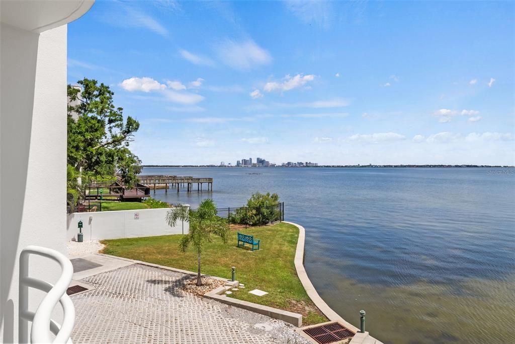 For Sale: $1,000,000 (3 beds, 3 baths, 2296 Square Feet)