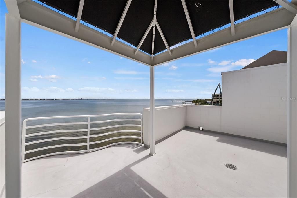 For Sale: $1,000,000 (3 beds, 3 baths, 2296 Square Feet)