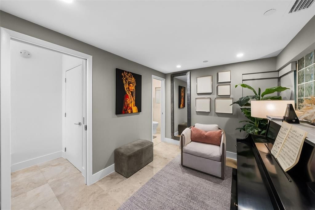 For Sale: $1,000,000 (3 beds, 3 baths, 2296 Square Feet)