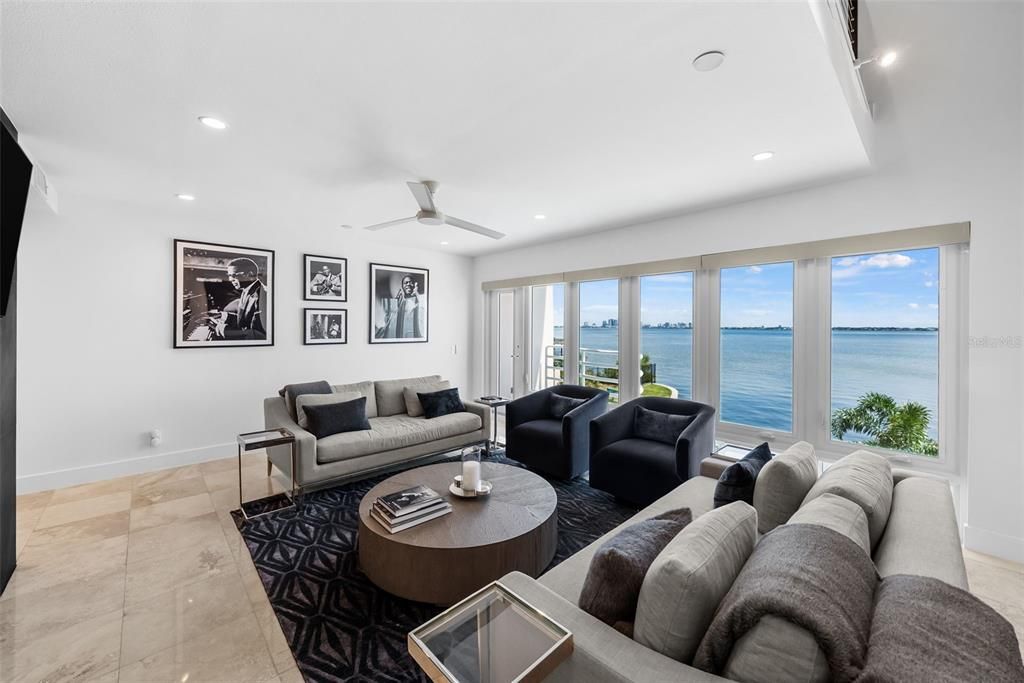 For Sale: $1,000,000 (3 beds, 3 baths, 2296 Square Feet)