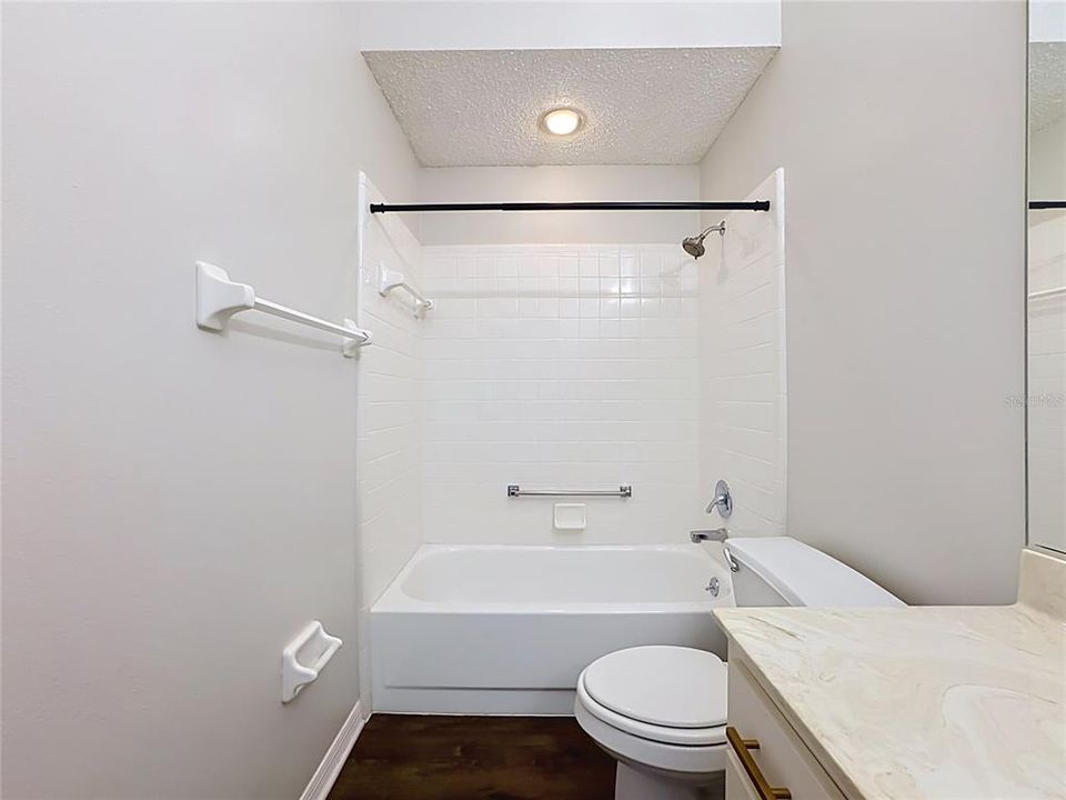 For Sale: $234,900 (2 beds, 3 baths, 2105 Square Feet)