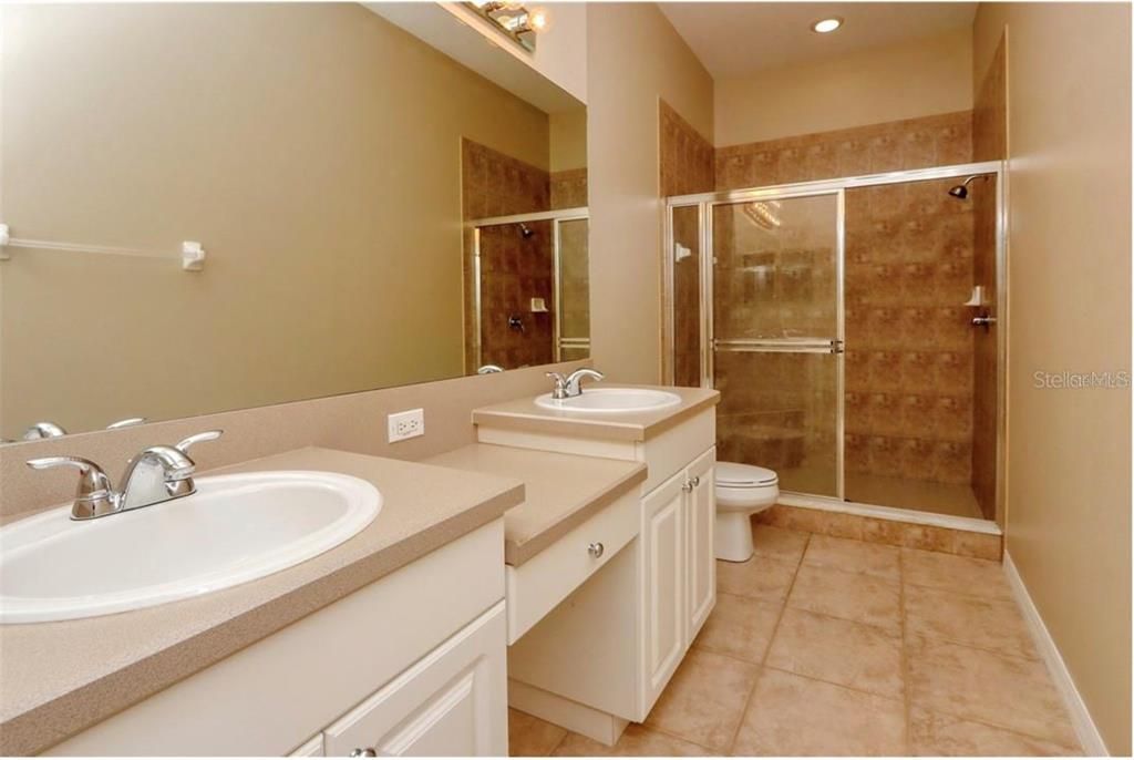 For Rent: $2,115 (2 beds, 2 baths, 1384 Square Feet)