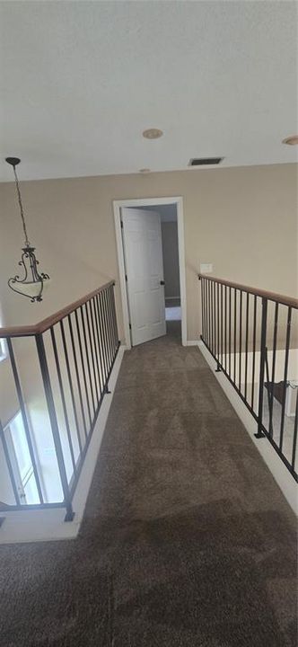 En Venta: $549,000 (4 camas, 3 baños, 2300 Pies cuadrados)