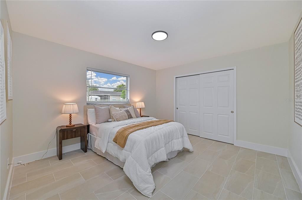 For Sale: $275,000 (2 beds, 2 baths, 1270 Square Feet)