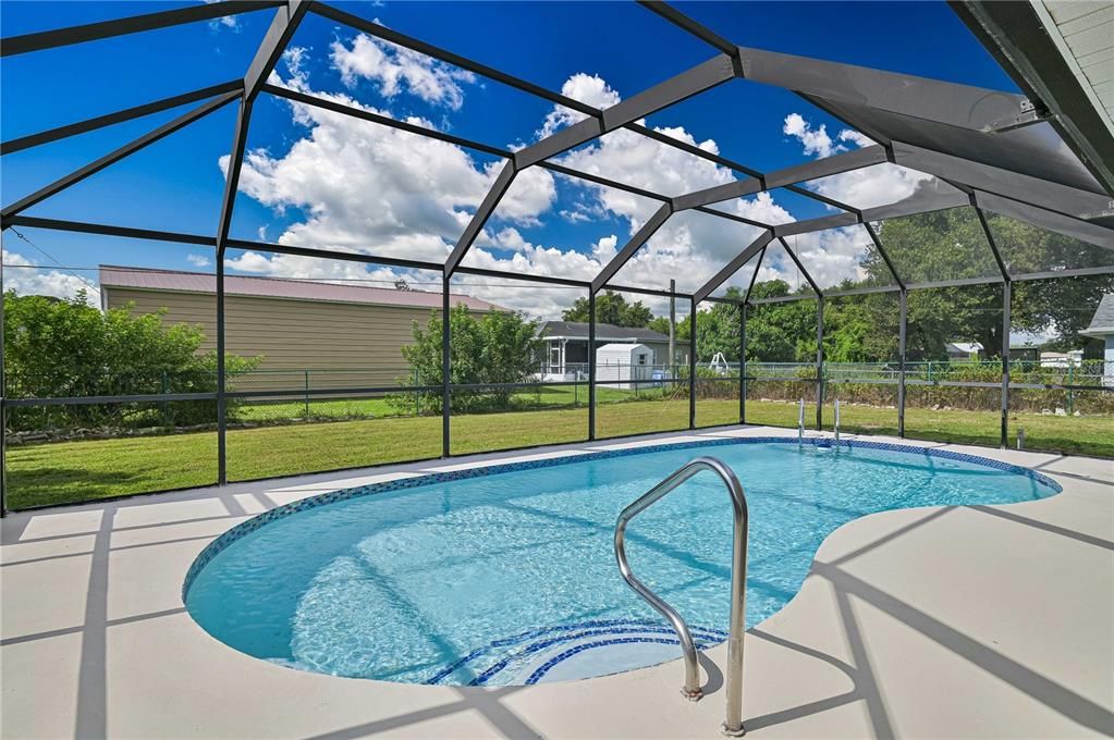 For Sale: $275,000 (2 beds, 2 baths, 1270 Square Feet)