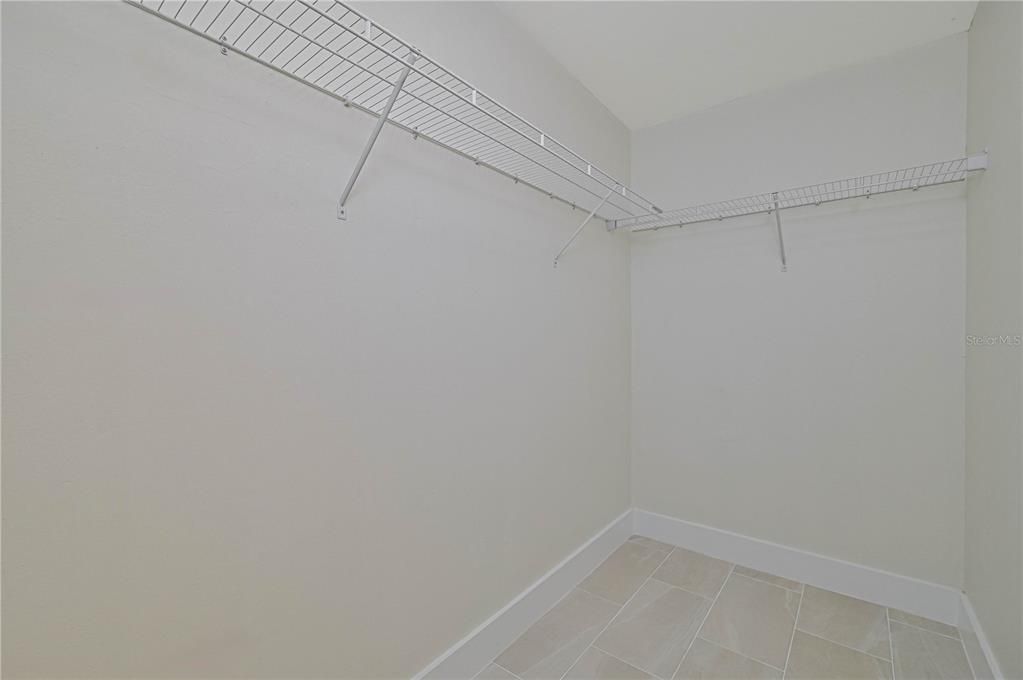 For Sale: $275,000 (2 beds, 2 baths, 1270 Square Feet)