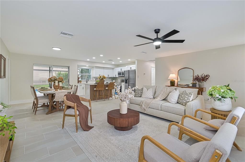 For Sale: $275,000 (2 beds, 2 baths, 1270 Square Feet)