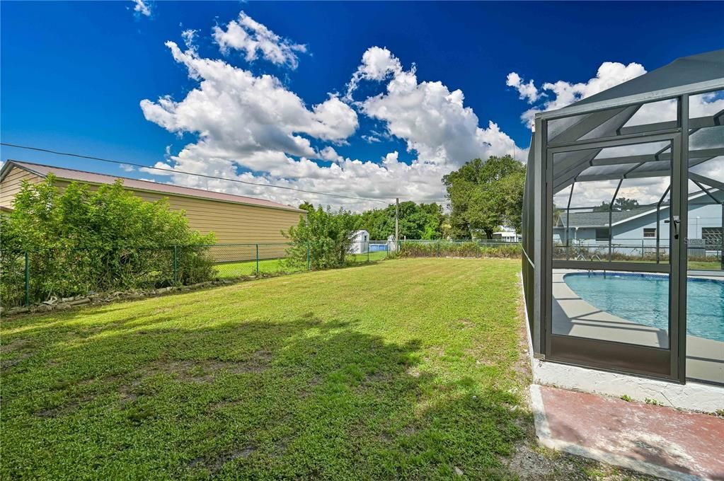 For Sale: $275,000 (2 beds, 2 baths, 1270 Square Feet)