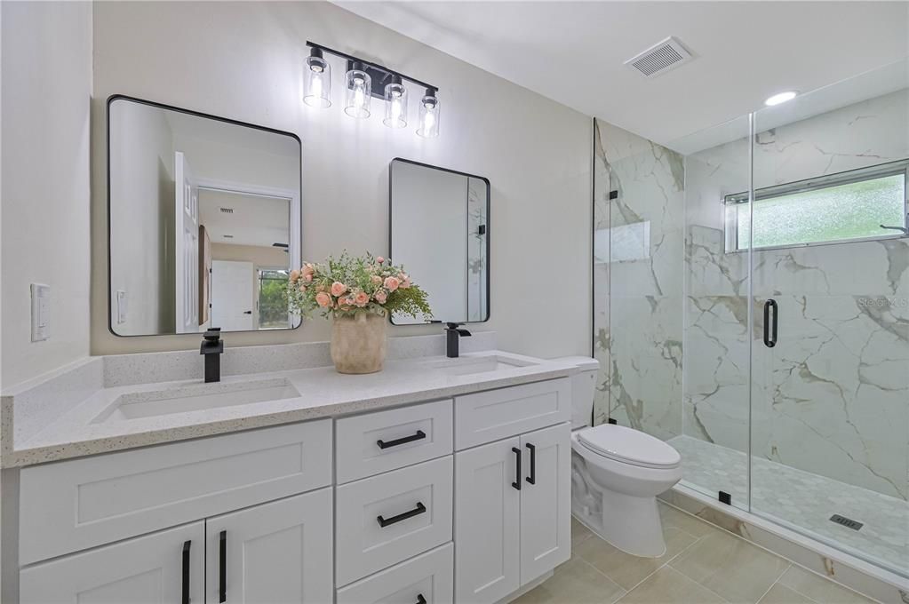 For Sale: $275,000 (2 beds, 2 baths, 1270 Square Feet)