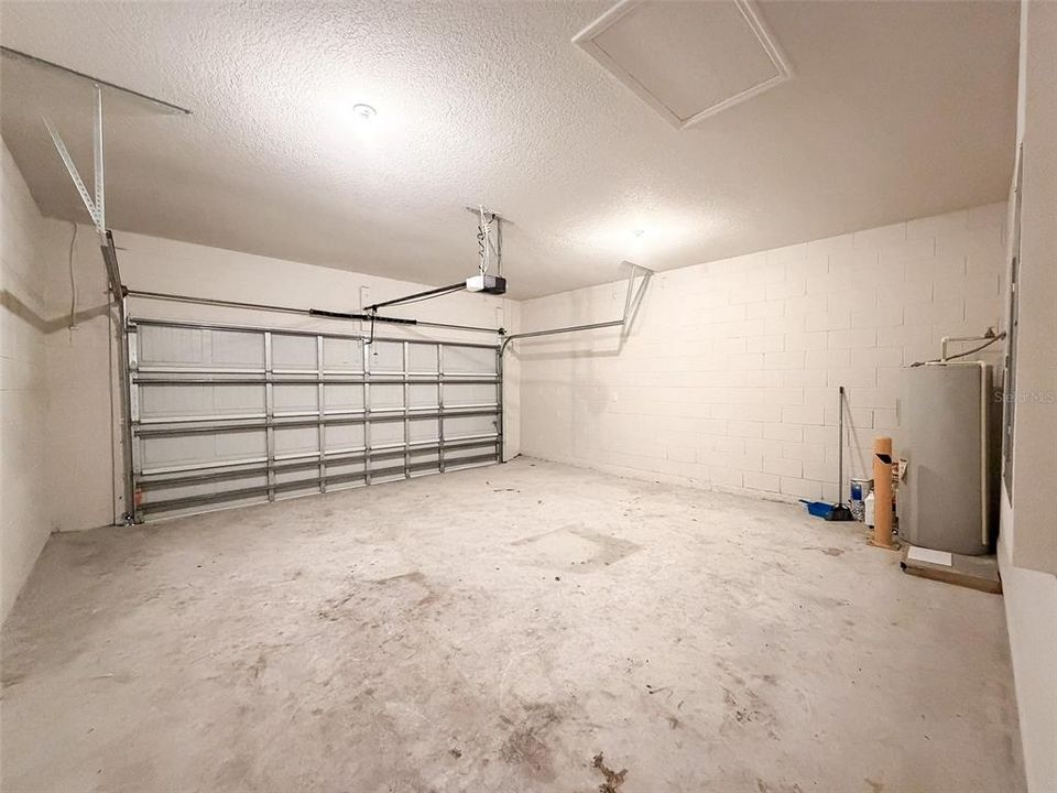 For Rent: $2,500 (3 beds, 2 baths, 2001 Square Feet)