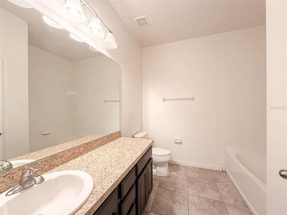 For Rent: $2,500 (3 beds, 2 baths, 2001 Square Feet)
