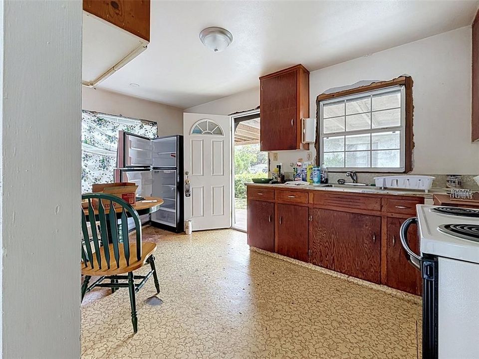 En Venta: $249,000 (2 camas, 1 baños, 696 Pies cuadrados)