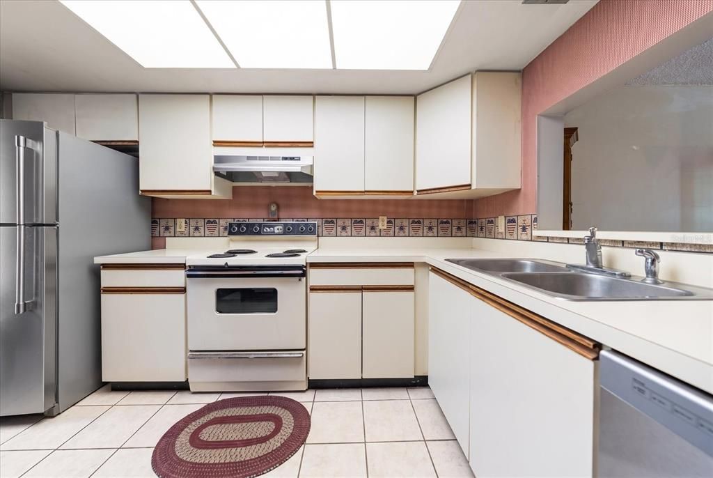 En Venta: $175,000 (2 camas, 2 baños, 990 Pies cuadrados)