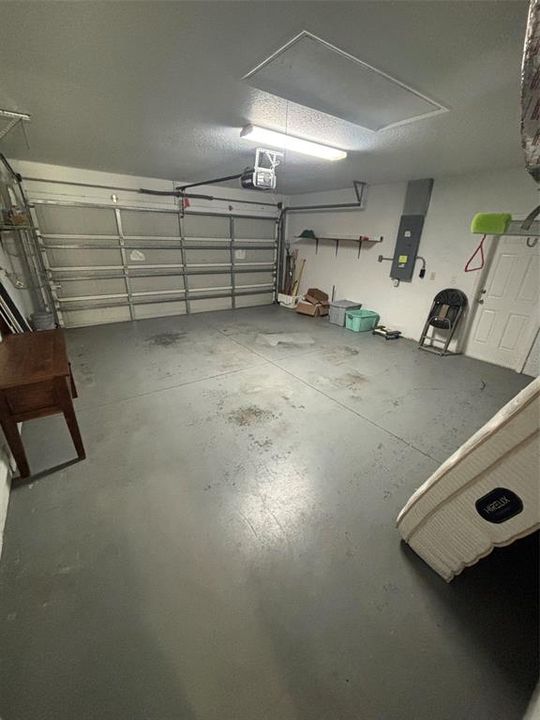 For Rent: $1,800 (3 beds, 2 baths, 1556 Square Feet)