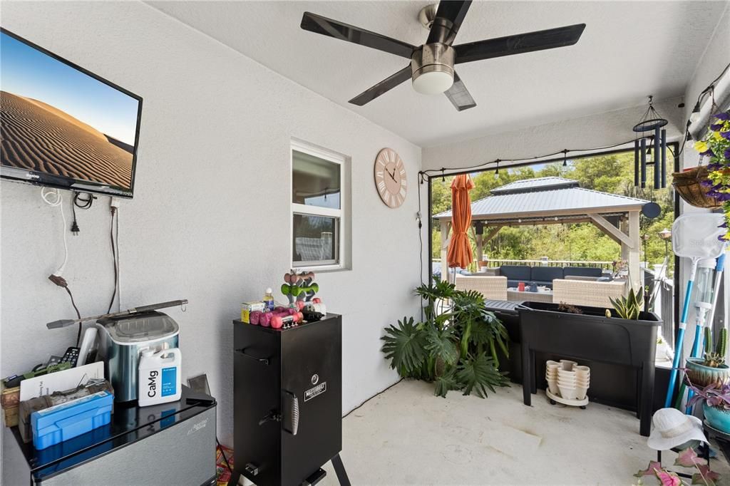 En Venta: $389,000 (4 camas, 2 baños, 1656 Pies cuadrados)