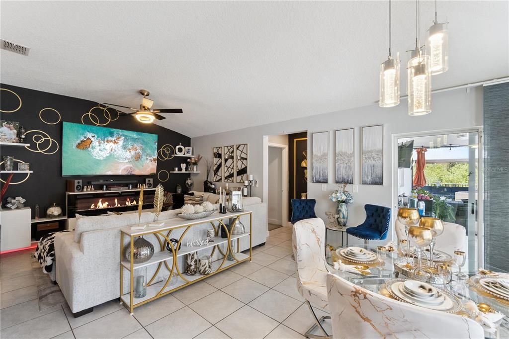 En Venta: $389,000 (4 camas, 2 baños, 1656 Pies cuadrados)