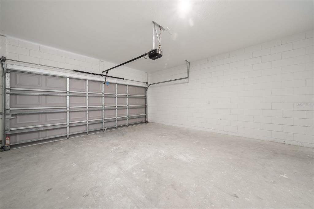 For Sale: $309,900 (4 beds, 2 baths, 1750 Square Feet)