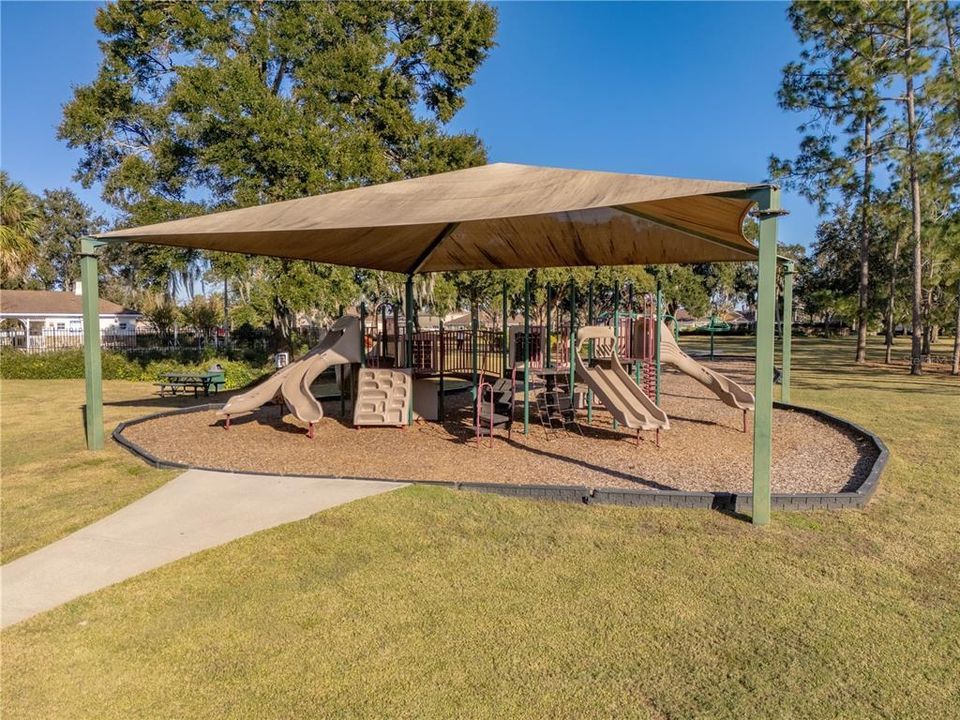 For Sale: $489,000 (3 beds, 2 baths, 1929 Square Feet)