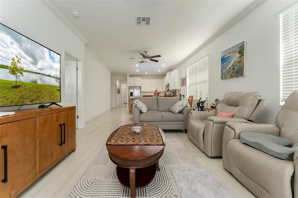 For Sale: $285,000 (3 beds, 2 baths, 1490 Square Feet)