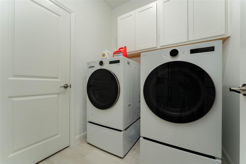 For Sale: $285,000 (3 beds, 2 baths, 1490 Square Feet)