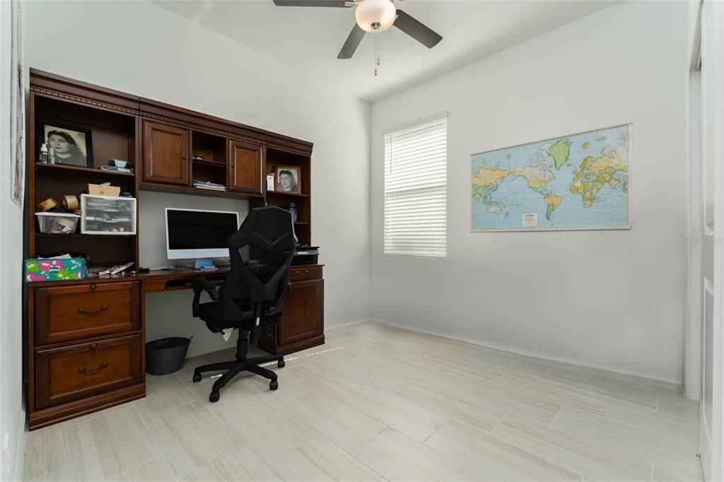 For Sale: $285,000 (3 beds, 2 baths, 1490 Square Feet)