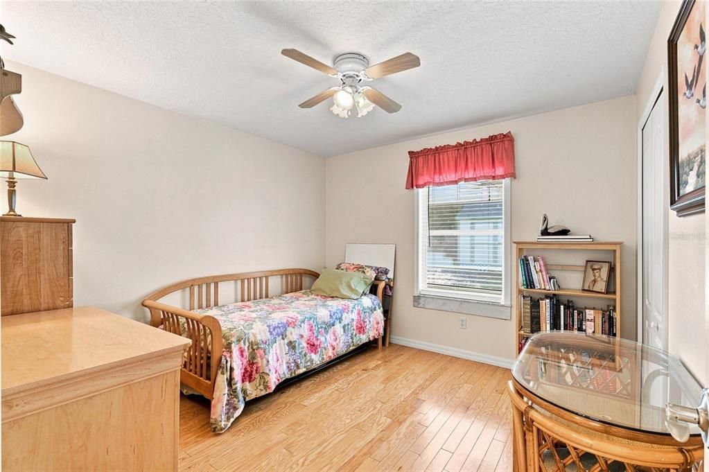 For Sale: $499,000 (3 beds, 2 baths, 1636 Square Feet)