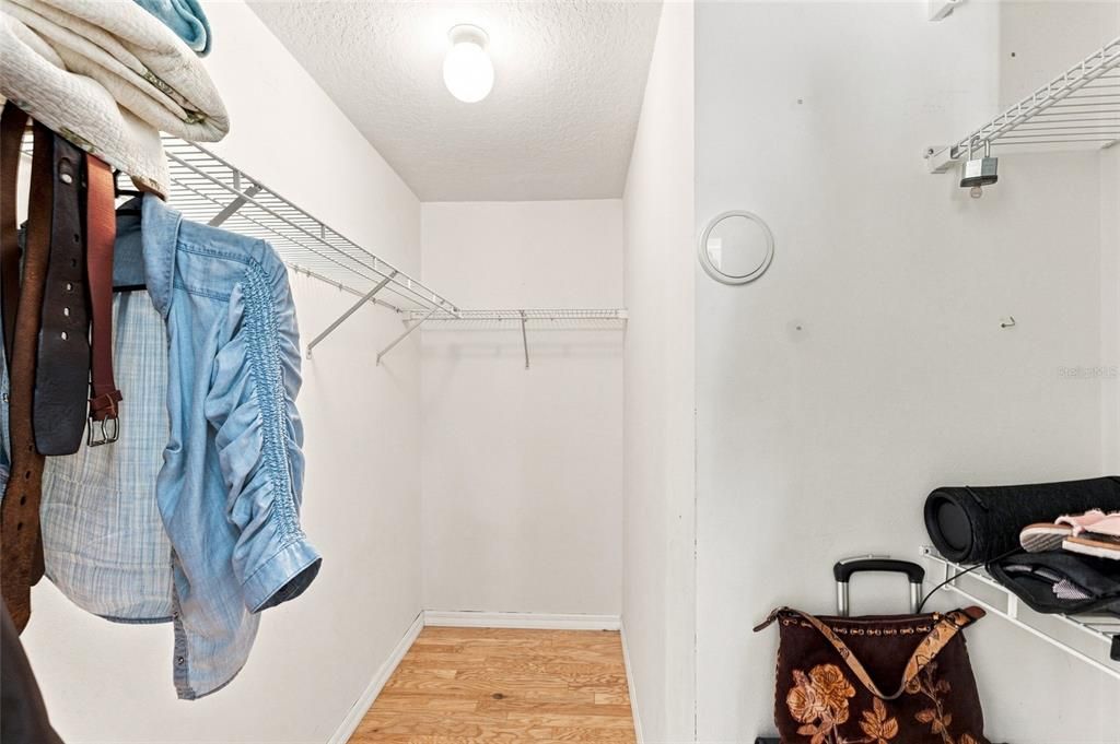 For Sale: $499,000 (3 beds, 2 baths, 1636 Square Feet)