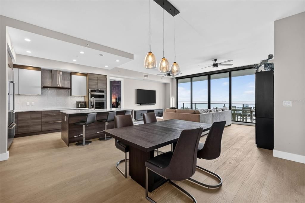 For Rent: $10,000 (2 beds, 3 baths, 1854 Square Feet)