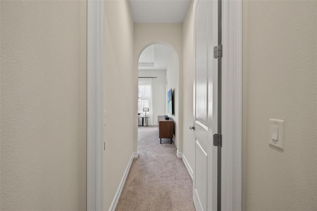 En Venta: $547,900 (4 camas, 3 baños, 2616 Pies cuadrados)