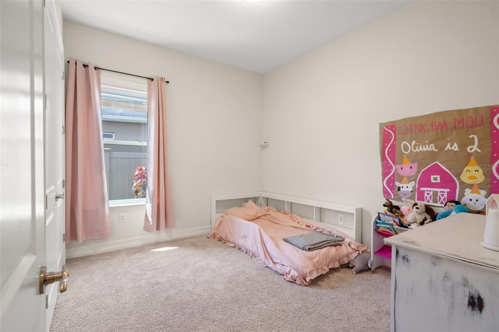En Venta: $547,900 (4 camas, 3 baños, 2616 Pies cuadrados)