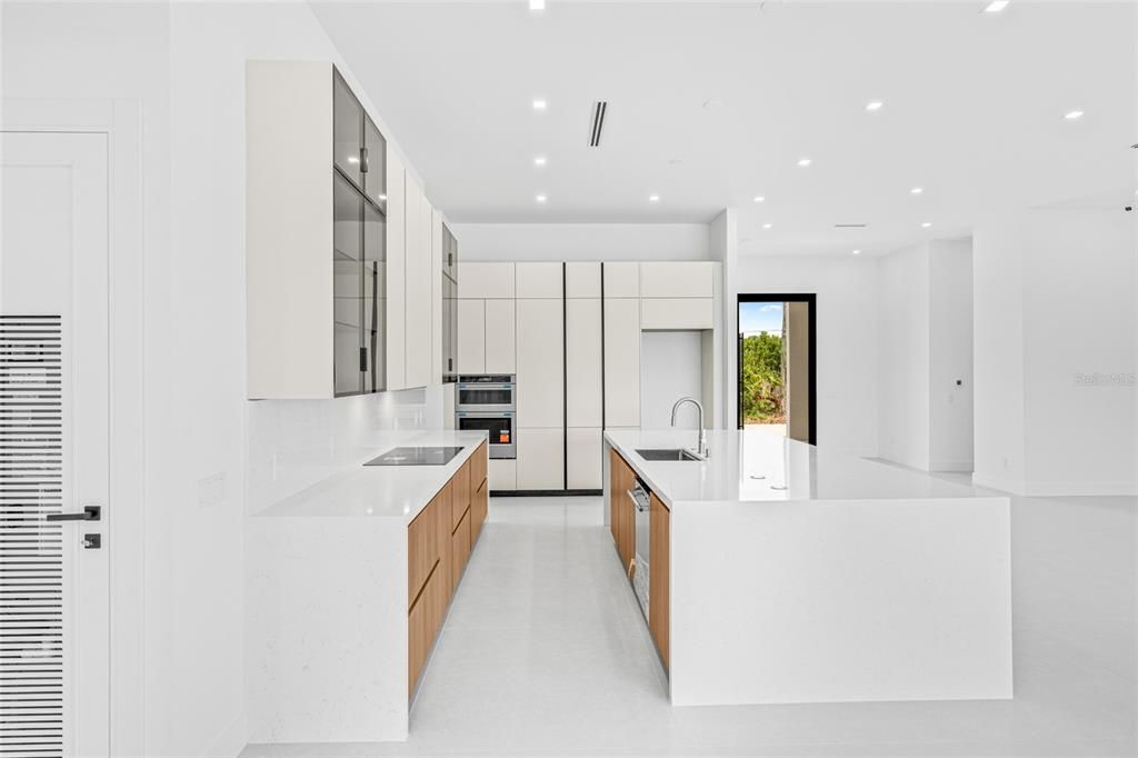 For Sale: $1,705,000 (5 beds, 4 baths, 3080 Square Feet)