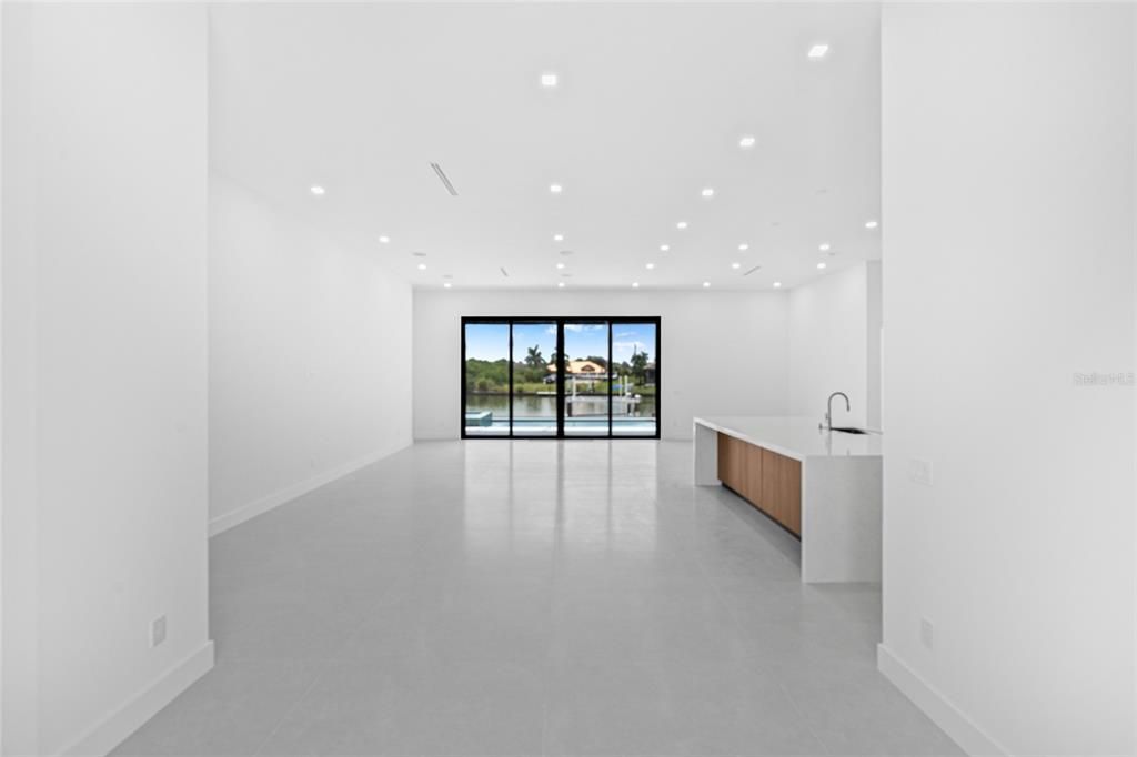 For Sale: $1,705,000 (5 beds, 4 baths, 3080 Square Feet)
