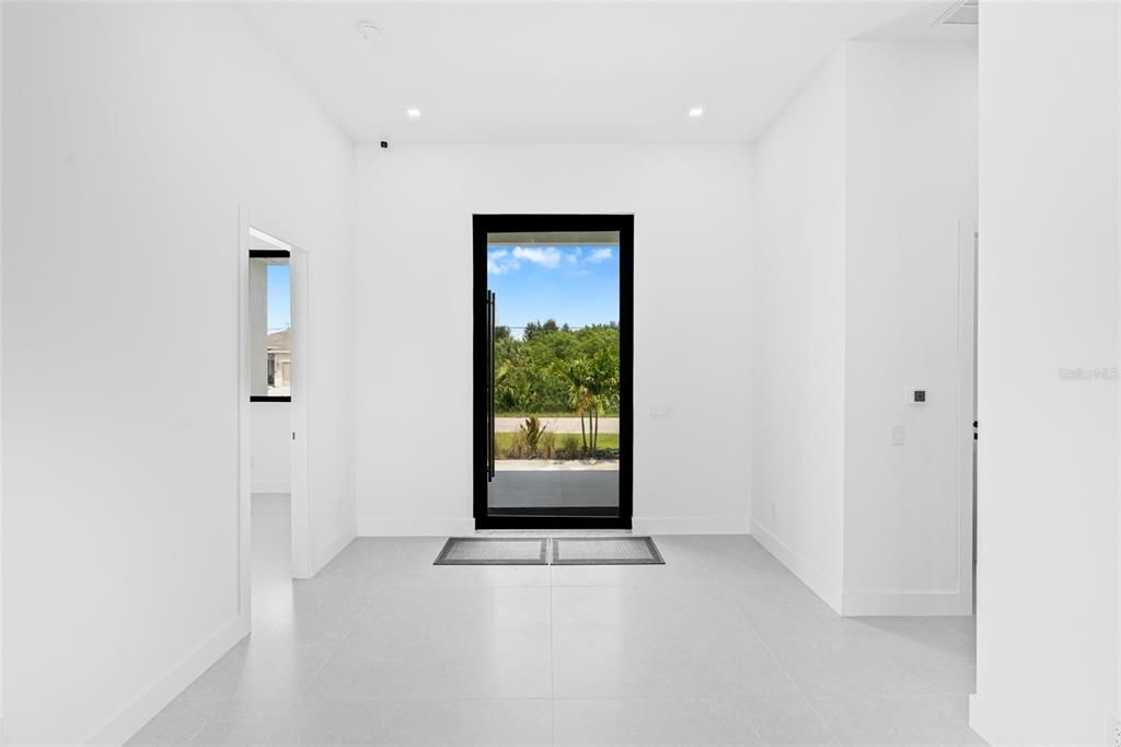 For Sale: $1,705,000 (5 beds, 4 baths, 3080 Square Feet)