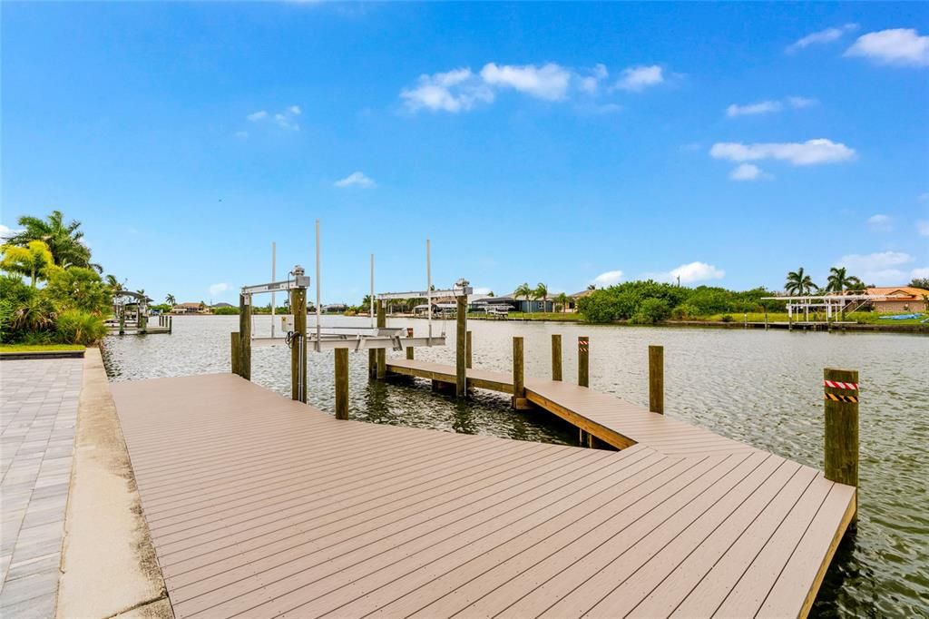 For Sale: $1,705,000 (5 beds, 4 baths, 3080 Square Feet)