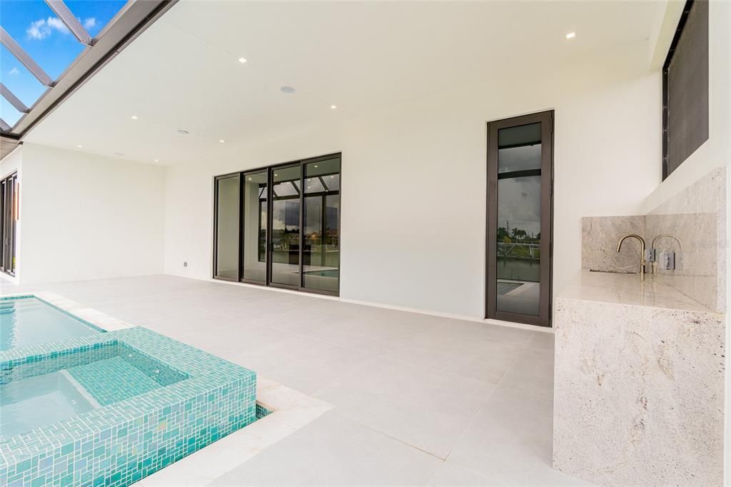 For Sale: $1,705,000 (5 beds, 4 baths, 3080 Square Feet)