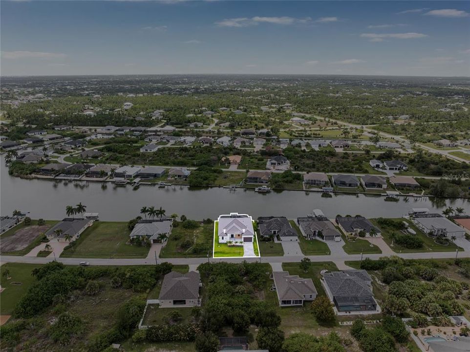 For Sale: $1,705,000 (5 beds, 4 baths, 3080 Square Feet)
