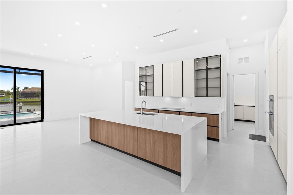 For Sale: $1,705,000 (5 beds, 4 baths, 3080 Square Feet)