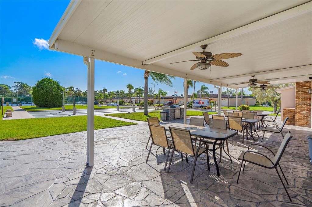 For Sale: $439,900 (2 beds, 2 baths, 1085 Square Feet)