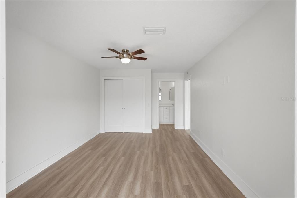 For Sale: $439,900 (2 beds, 2 baths, 1085 Square Feet)