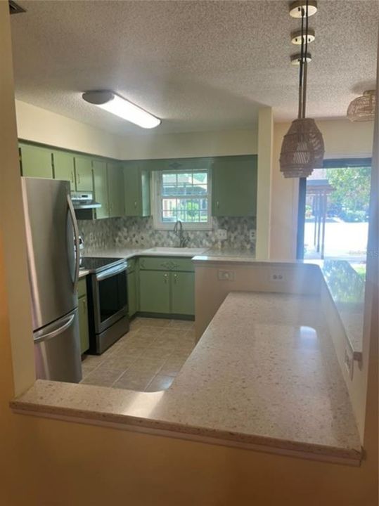 For Sale: $239,900 (2 beds, 2 baths, 1194 Square Feet)