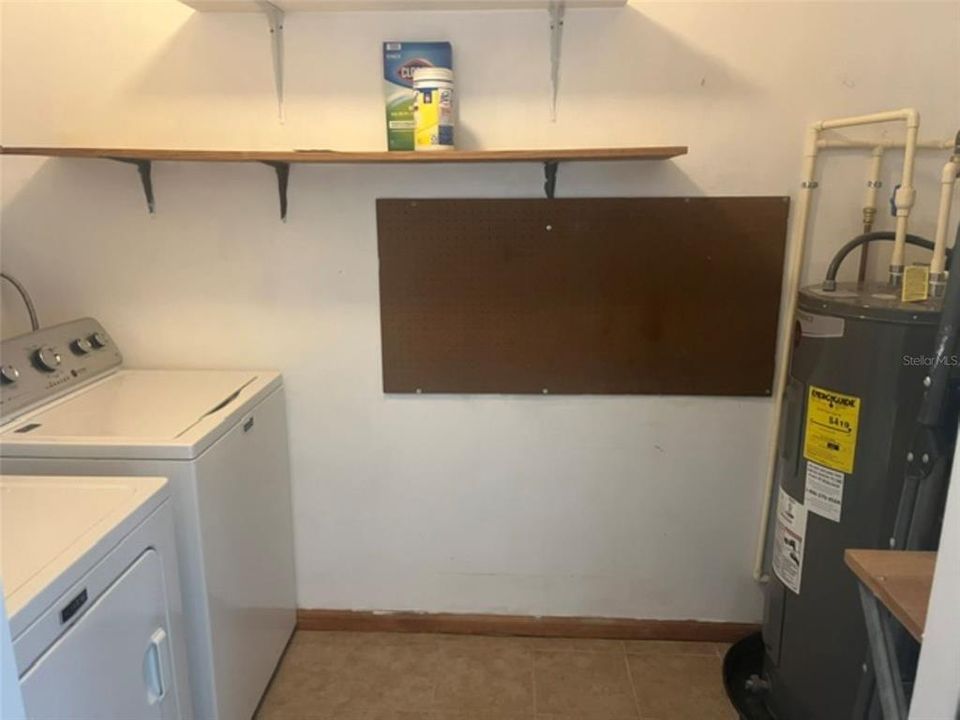 For Sale: $239,900 (2 beds, 2 baths, 1194 Square Feet)